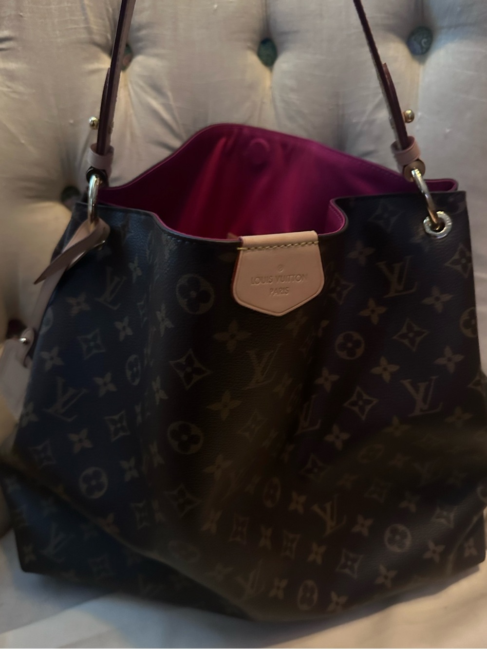 Louis Vuitton Monogram Tote with Fuchsia Interior and Natural Leather Trim. - Picture 13 of 16